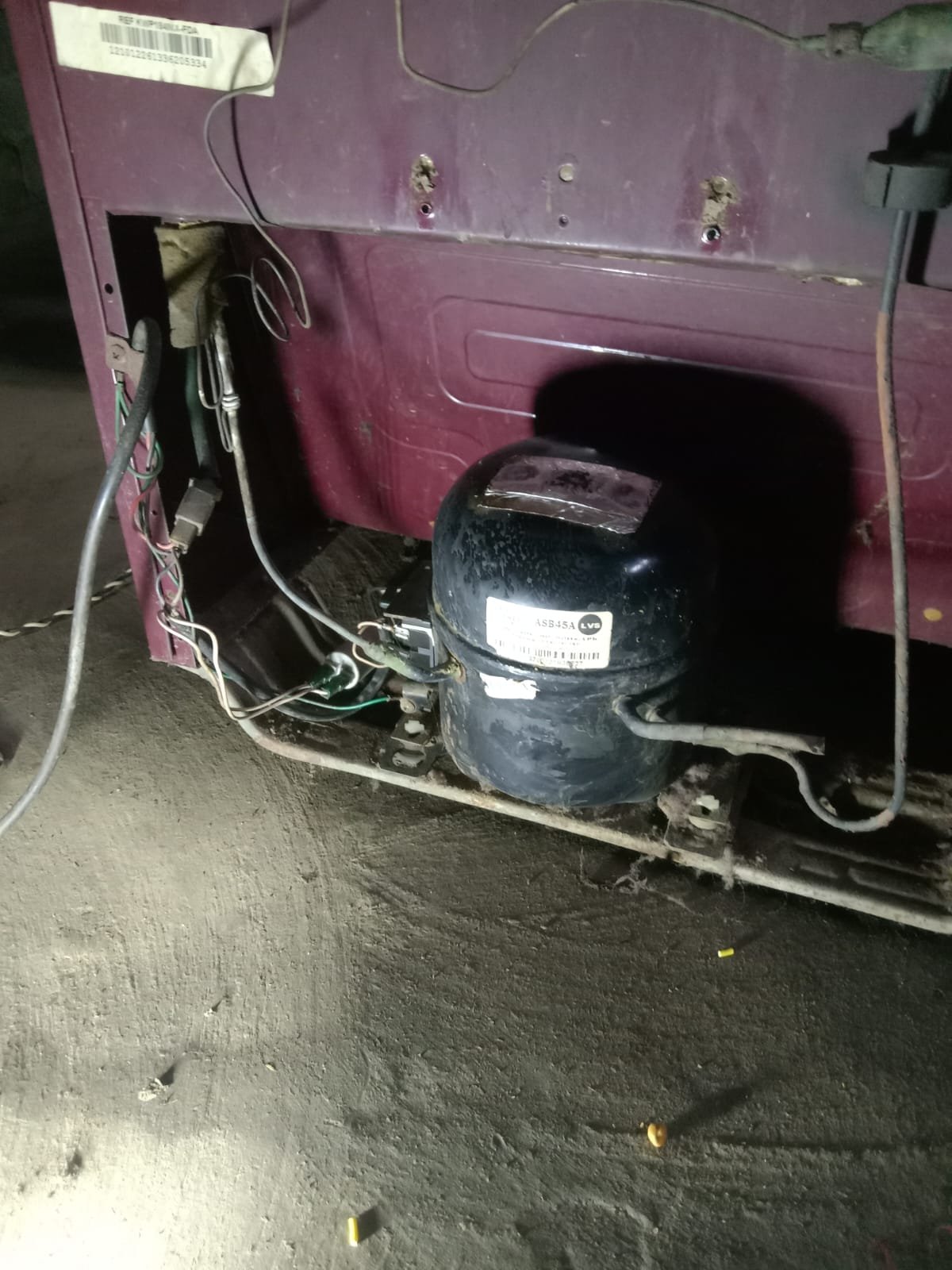 Refrigerator service